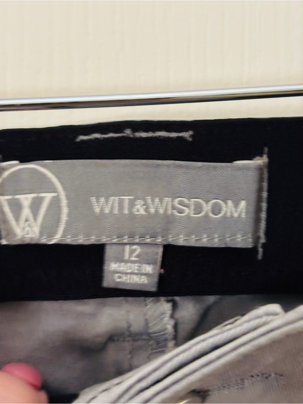 Wit & Wisdom Gray Straight-Leg Pants ~ Women’s Size 12 ~ Everyday Basic - Picture 3 of 5